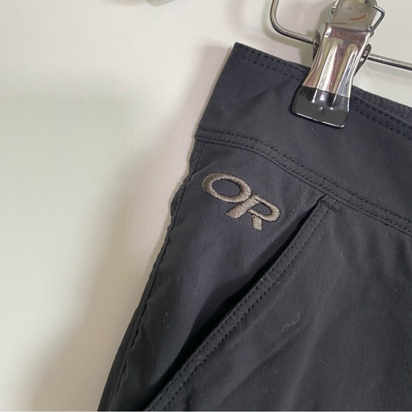 OUTDOOR RESEARCH Equinox Metro Black Rolled Hem Shorts! Women’s Size 6 - Picture 4 of 10